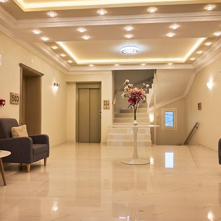 الشقق الفندقية كالامباكافي  Famissi Sofita 7 المظهر الخارجي الصورة